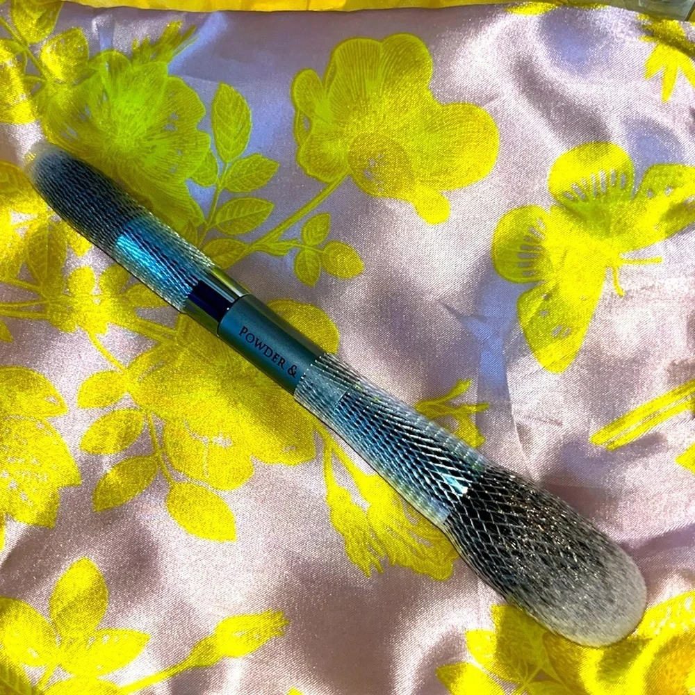 F.A.R.A.H dual ended powder and go makeup brush